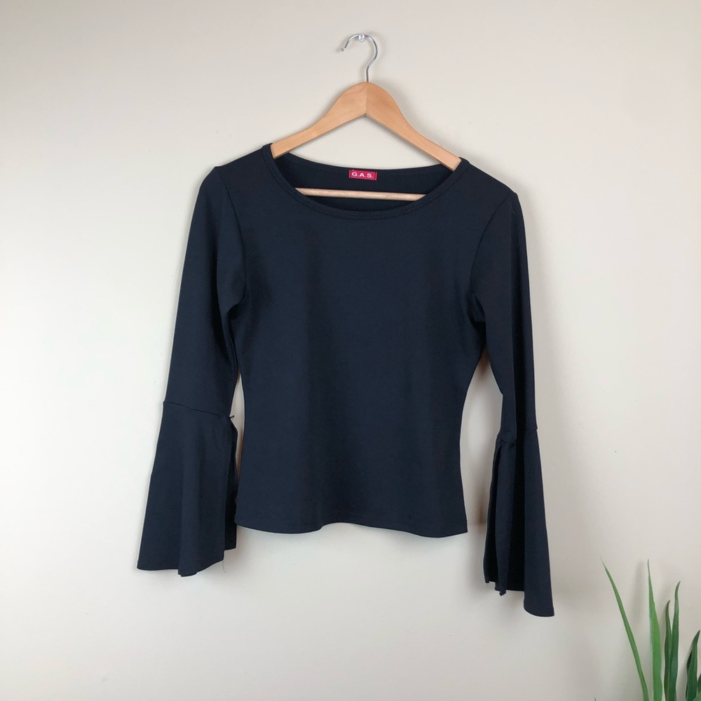 Bell-sleeve Crop Top